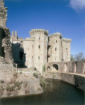 Raglan castle