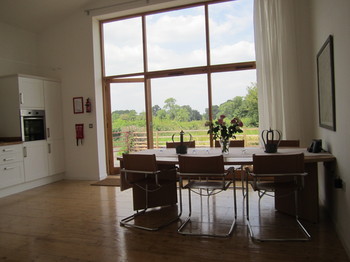 Dining area 7/11